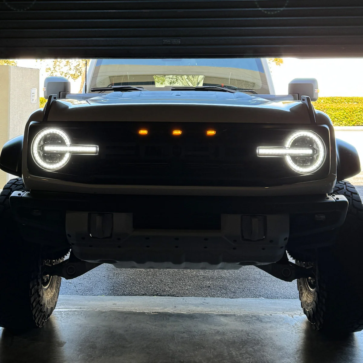 Ford Bronco 21-25 LED Projector Headlights w/ Ultra High Power LED High/Low Beams & White OLED DRL w/ Start-Up Lighting Sequence & Scanning Amber LED Turn Signals - Smoked / Black - Image 12