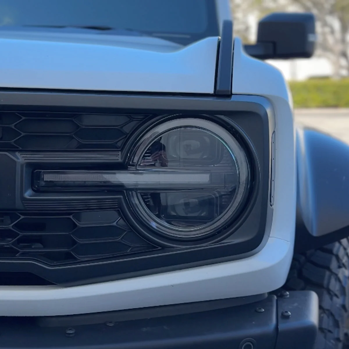 Ford Bronco 21-25 LED Projector Headlights w/ Ultra High Power LED High/Low Beams & White OLED DRL w/ Start-Up Lighting Sequence & Scanning Amber LED Turn Signals - Smoked / Black - Image 13