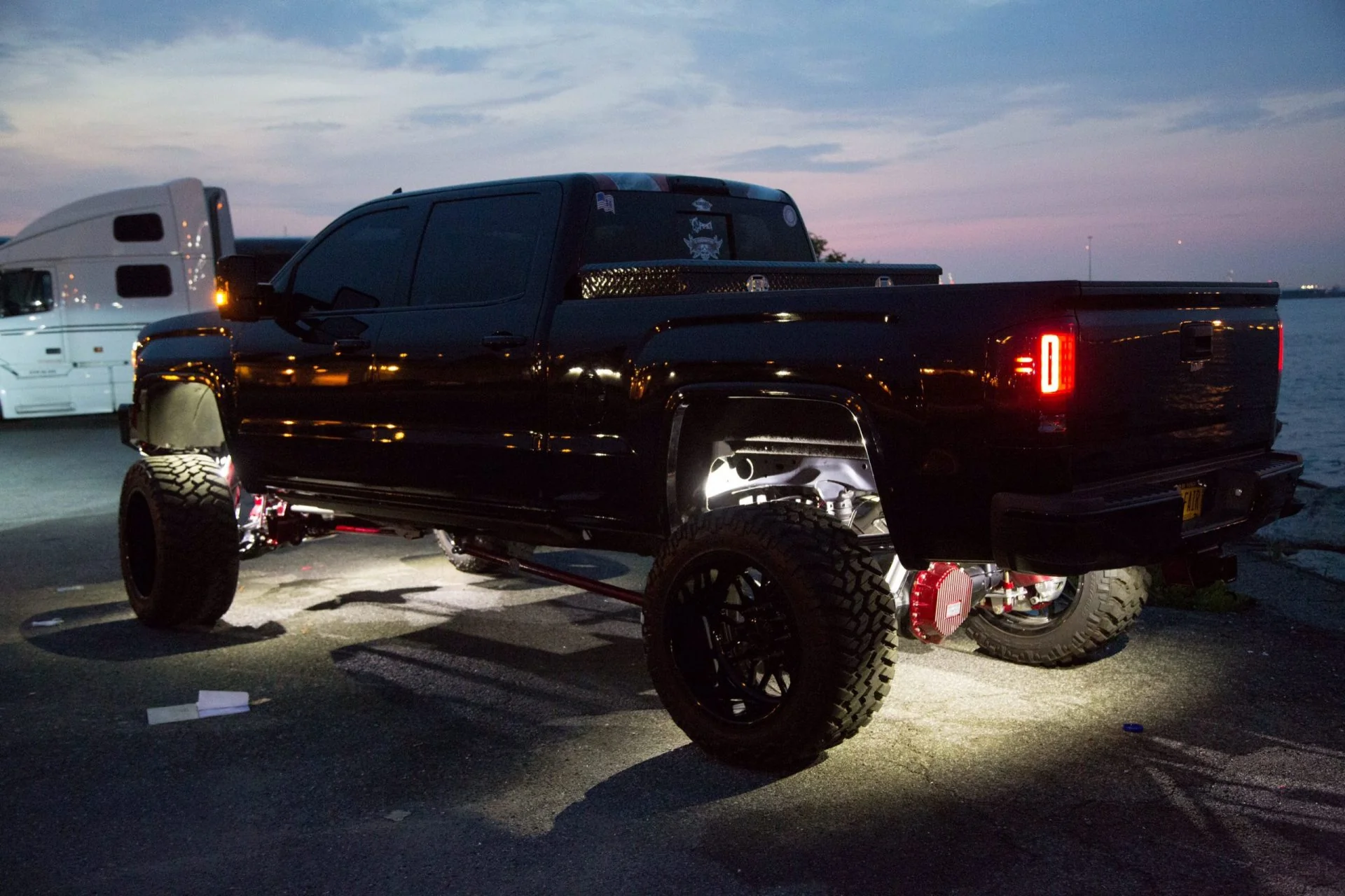 GMC Sierra 1500 16-18 (Replaces Factory LED Style Only) Tail Lights OLED in Multiple Lens - Image 10